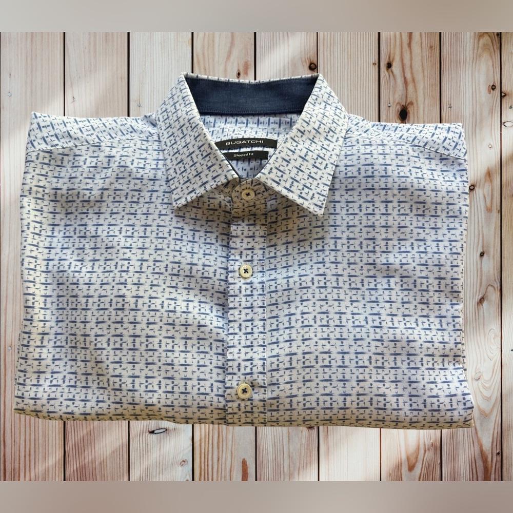Bugatchi / EUC Men’s Shaped Fit Long Sleeve Dress Shirt / Size L